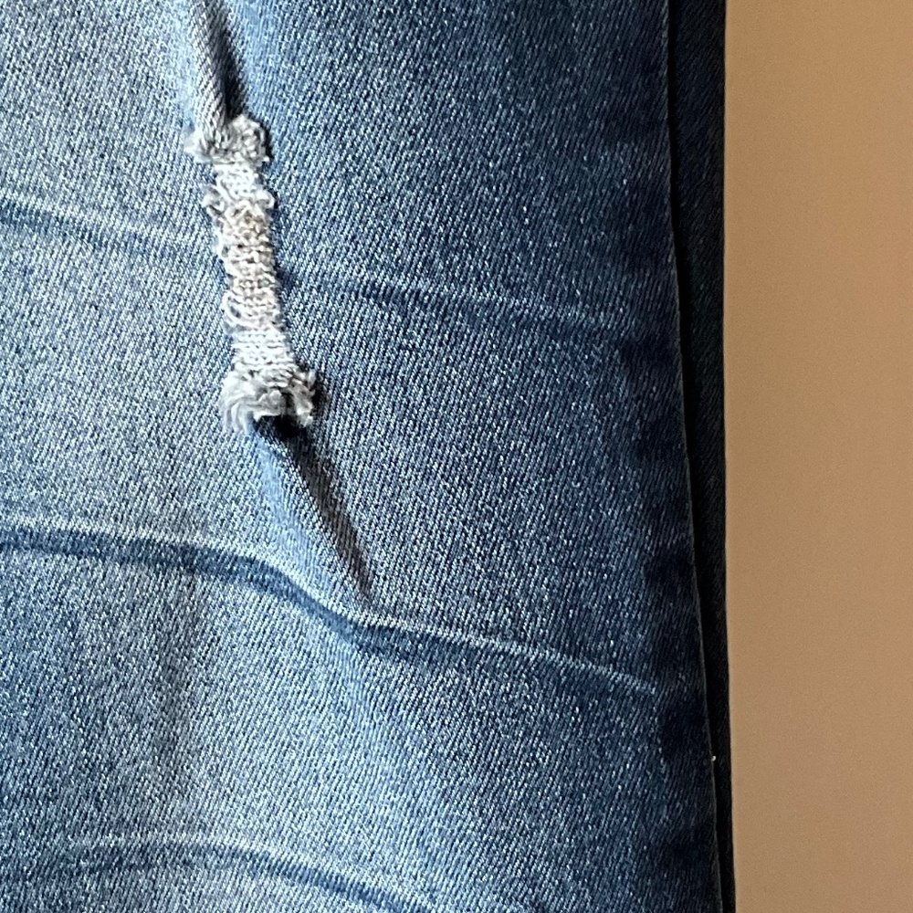 YMI Distressed Jeans size 9 - Picture 5 of 15